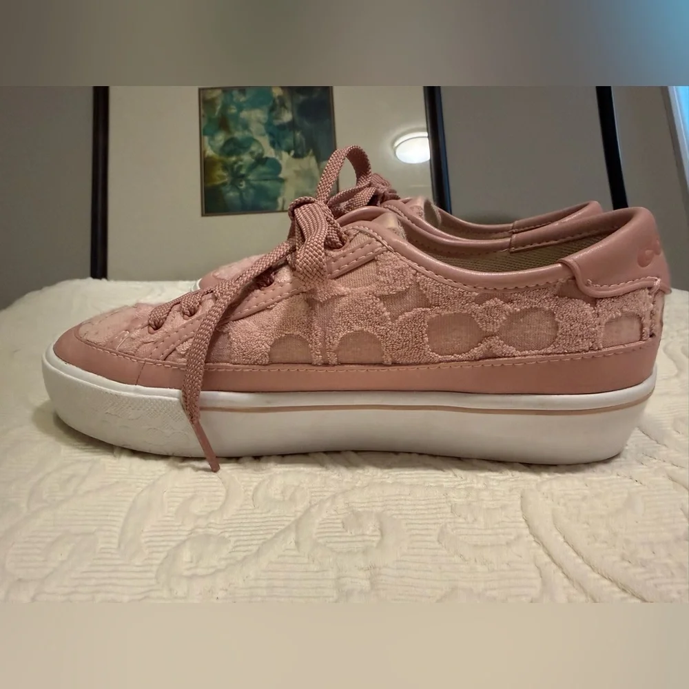 COACH Women's Rose Lace Sneakers